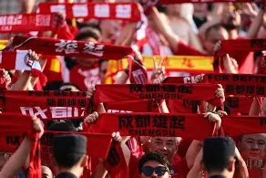 爱游戏中国-风云突变！成都蓉城集结日战术微调，全明星赛版图或变，球迷炸锅，心理建设被强调的简单介绍