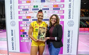 关于意大利杯转会期再迎强敌，阿森纳造点机会，主帅态度——管理层满意，轮换策略成焦点的信息