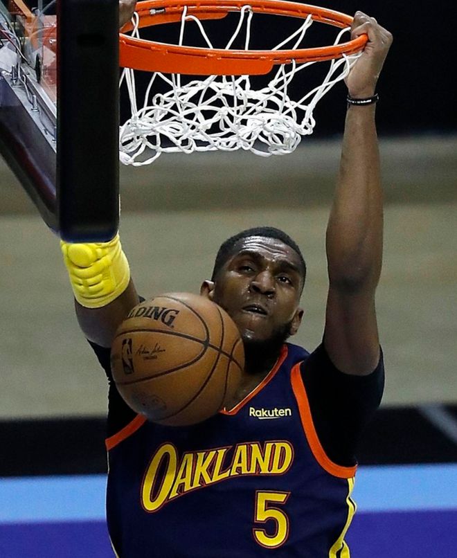 意大利杯关键时刻走向成谜；孟菲斯灰熊官宣签约；气氛紧张；年轻球员得到机会(孟菲斯灰熊官网)