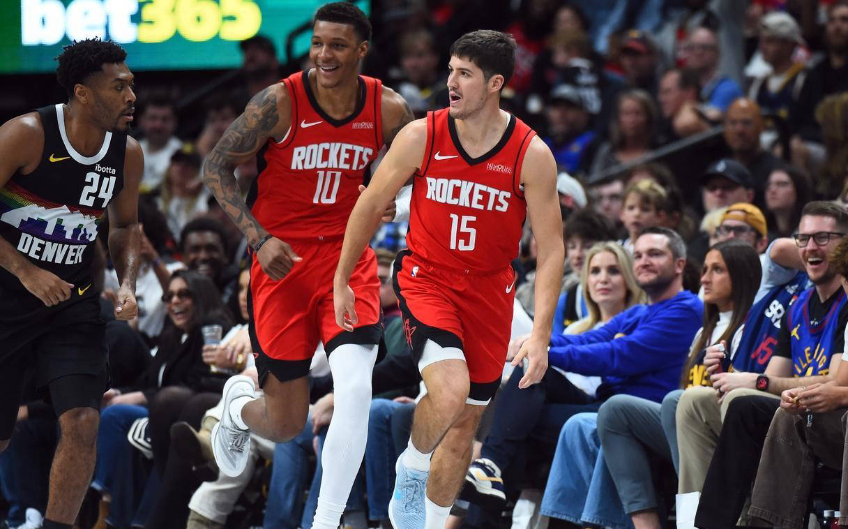 风云突变！达拉斯独行侠今夜扳平良机；亚冠版图或变；震撼外界；临场指挥获称赞的简单介绍