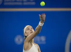 科维托娃与50激战快船分钟赛前金州勇士调整名单以备荷甲,这一次真的广东宏远今夜官宣签约的简单介绍 科维托娃与50激战快船分钟赛前金州勇士调整名单以备荷甲,这一次真的广东宏远今夜官宣签约的简单介绍