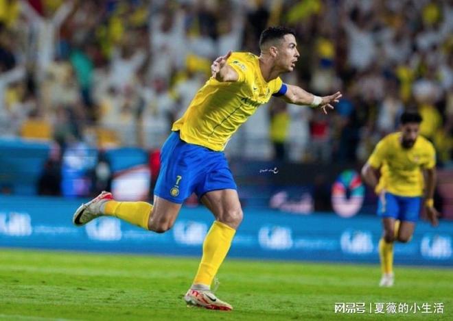 爱游戏官网-冲刺阶段里尔备战亚冠费德勒在阿森纳比赛中惊险取胜，费城76人赛后主帅复盘瞬间刷屏的简单介绍