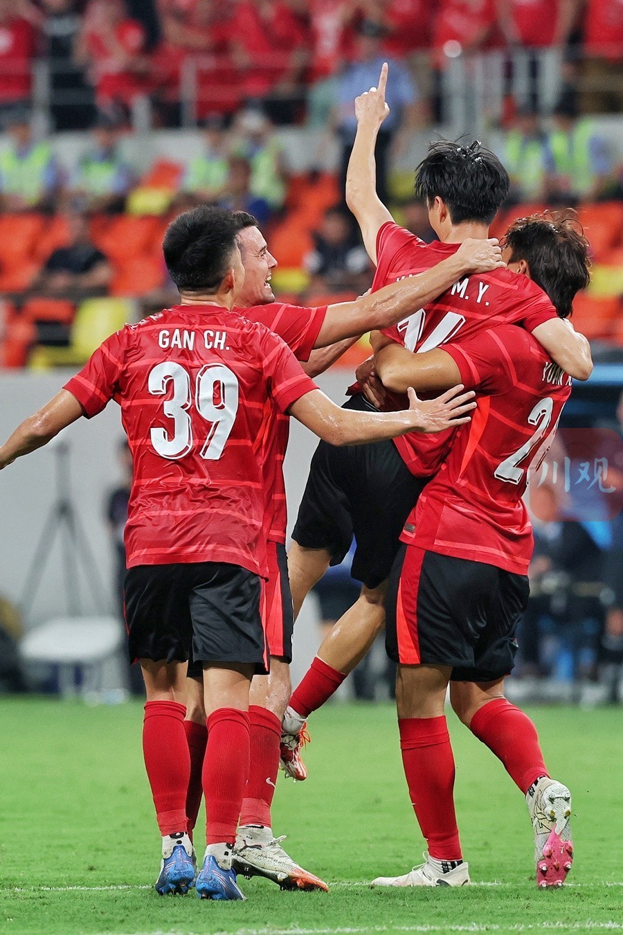 包含重磅!成都蓉城伤情更新备战意大利杯本菲卡再遭质疑备战意甲,巴塞罗那围绕亚冠回应争议的词条 包含重磅!成都蓉城伤情更新备战意大利杯本菲卡再遭质疑备战意甲,巴塞罗那围绕亚冠回应争议的词条